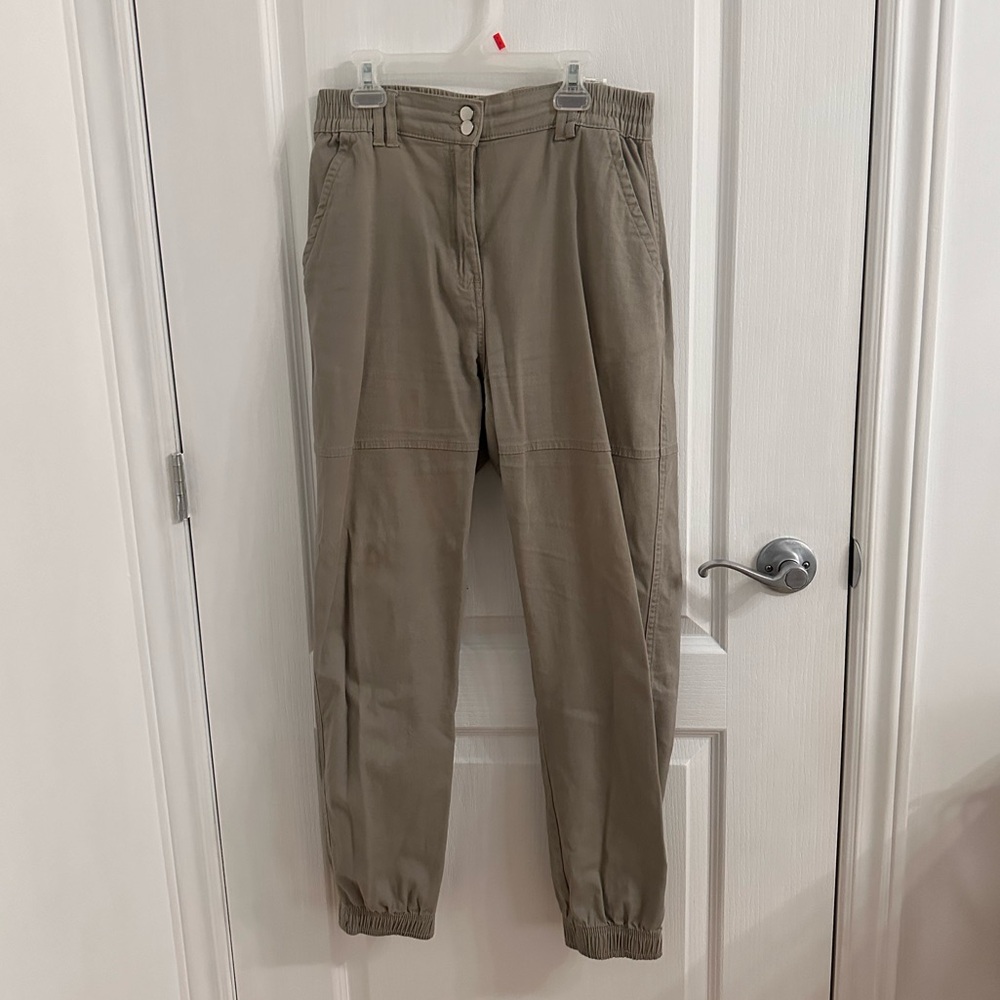 Super comfy khaki cargo pants